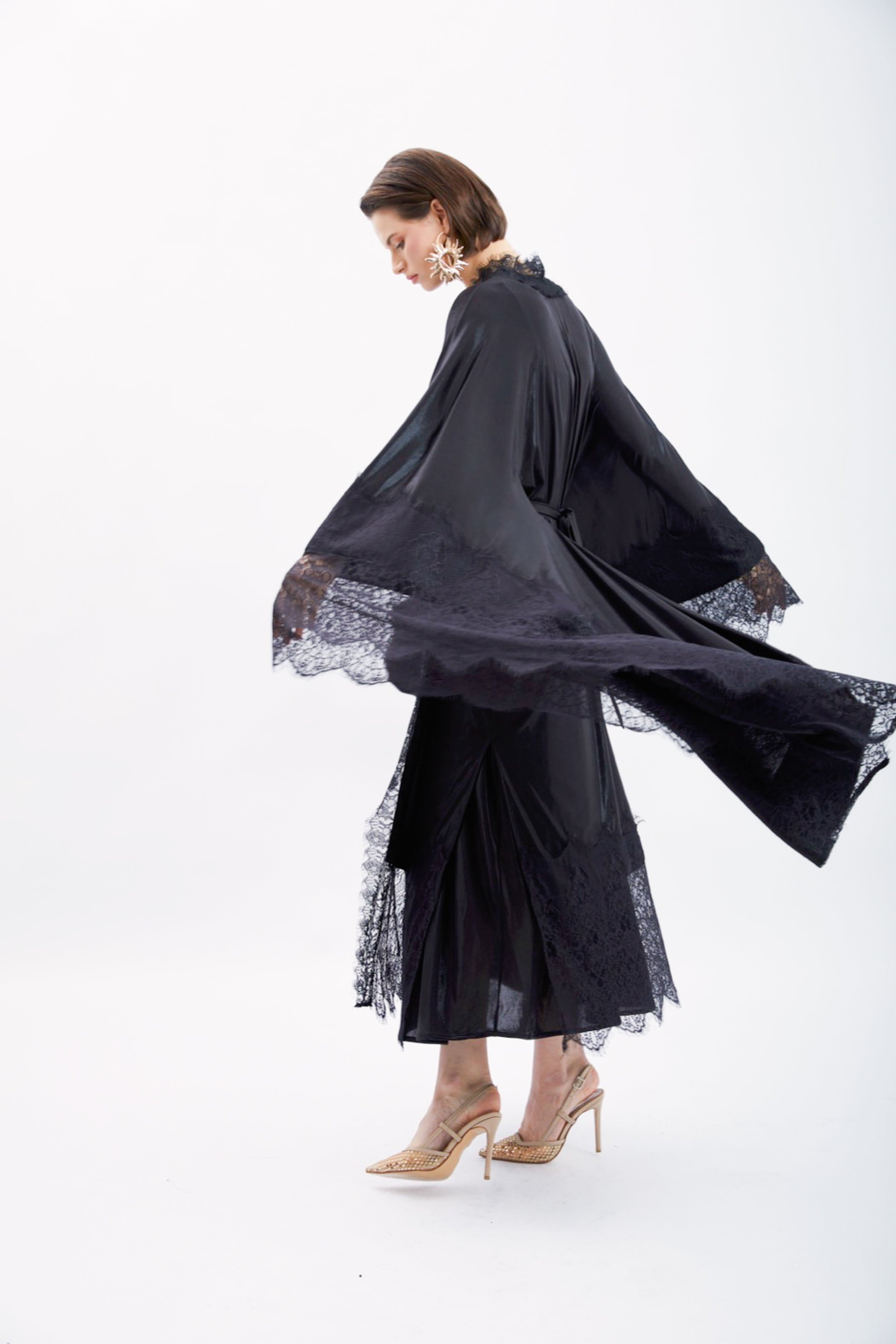 SHAHRAZAD LACE KIMONO