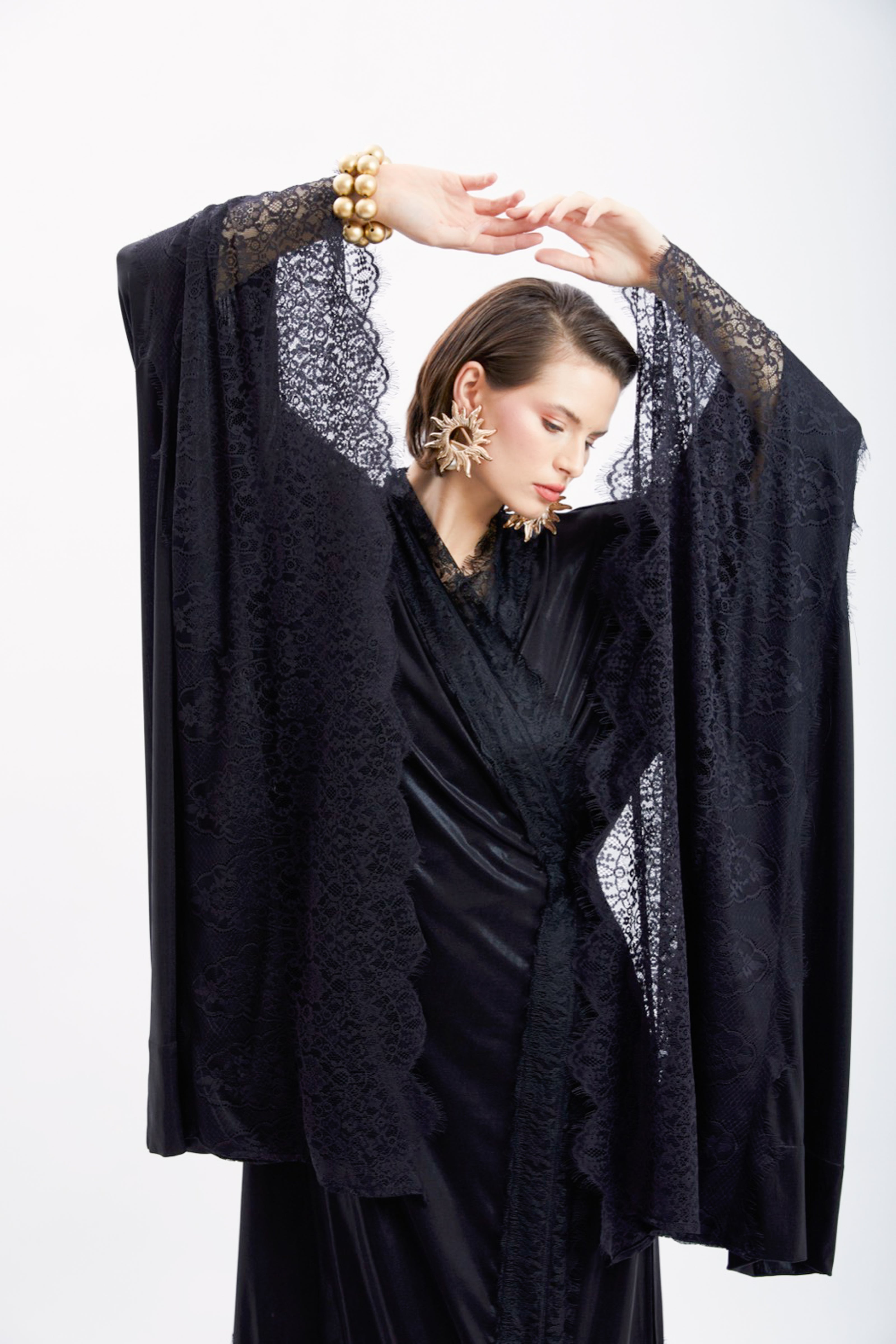 SHAHRAZAD LACE KIMONO